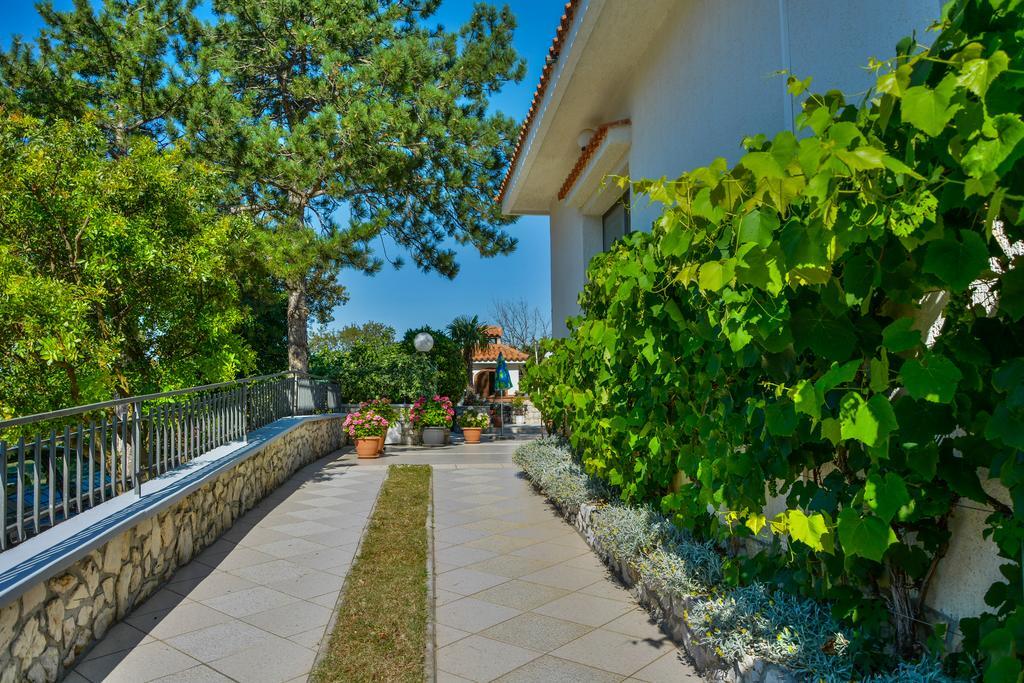 Bella Vista Apartments Crikvenica Exterior foto